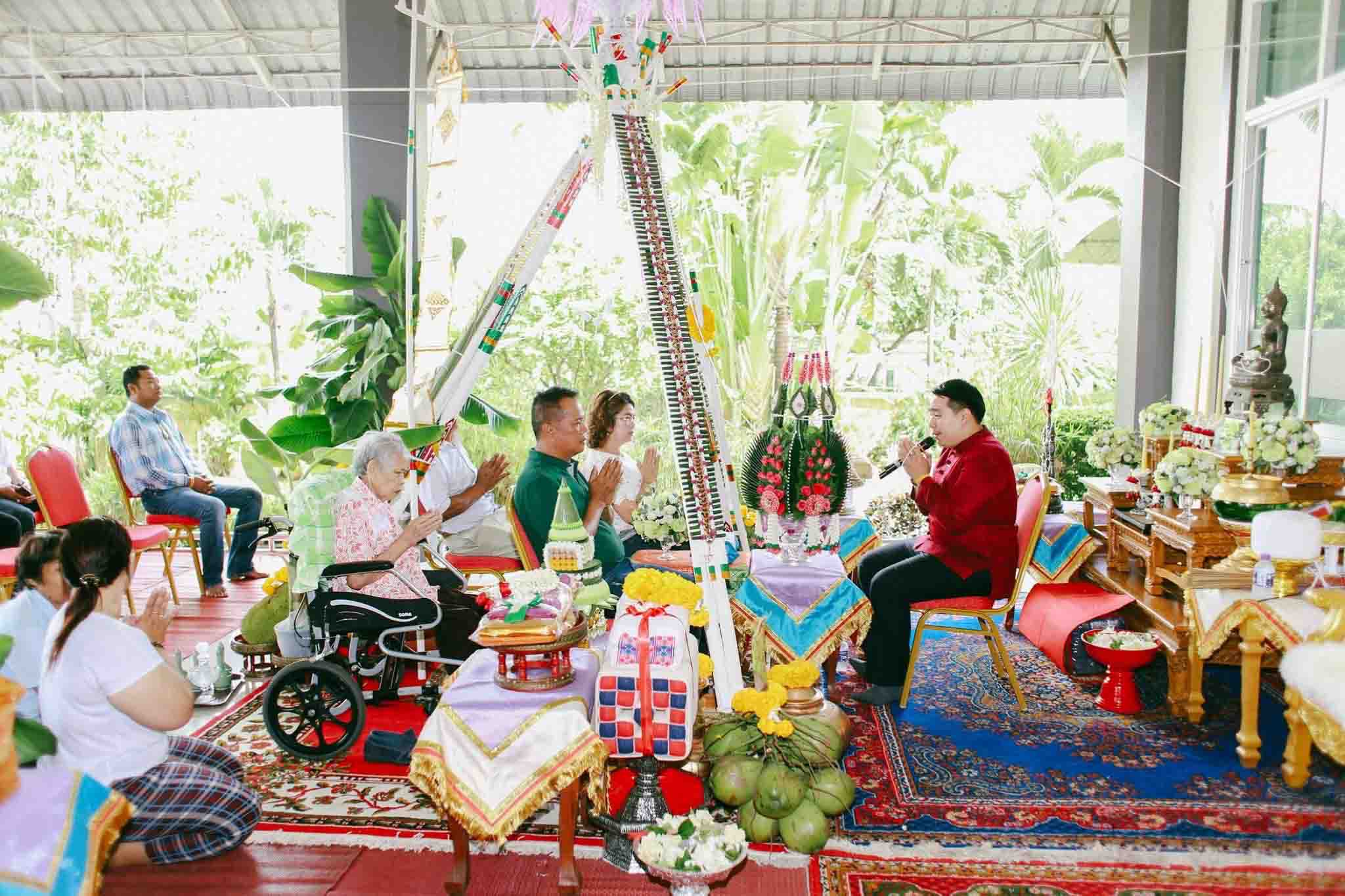 พิธีสะเดาะ เคราะห์ สืบ ชะตา ต่ออายุ